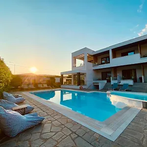 Ξενοδοχείο με διαμερίσματα Aelia Living
