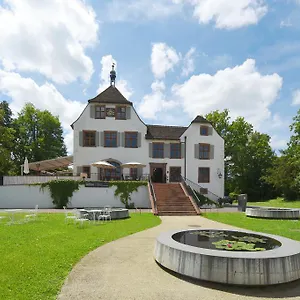 Im Schlosspark Binningen